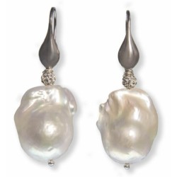 Orecchini con perle barocche e monachella in argento 925