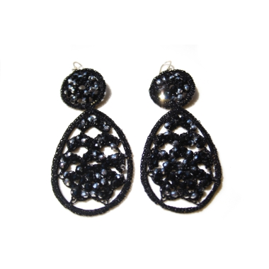 Orecchini di  macramè  con cristalli swarovski. Monachella in argento 925
